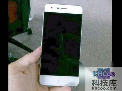 无边框新机谍照曝光 无边框新机谍照曝光