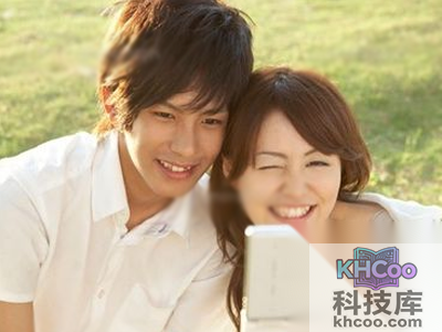 让对方拿着相机/手机