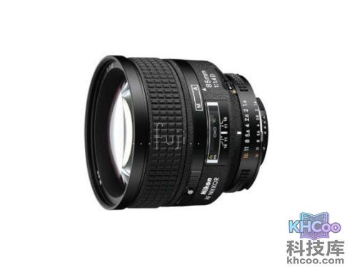 尼康的定焦牛头哪个好