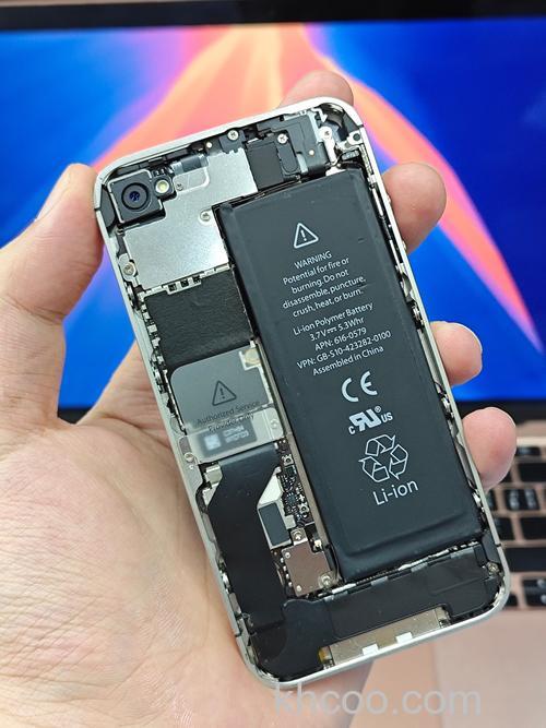 苹果4换主板多少钱