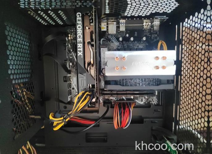 台式机能不能同时装两个固态硬盘