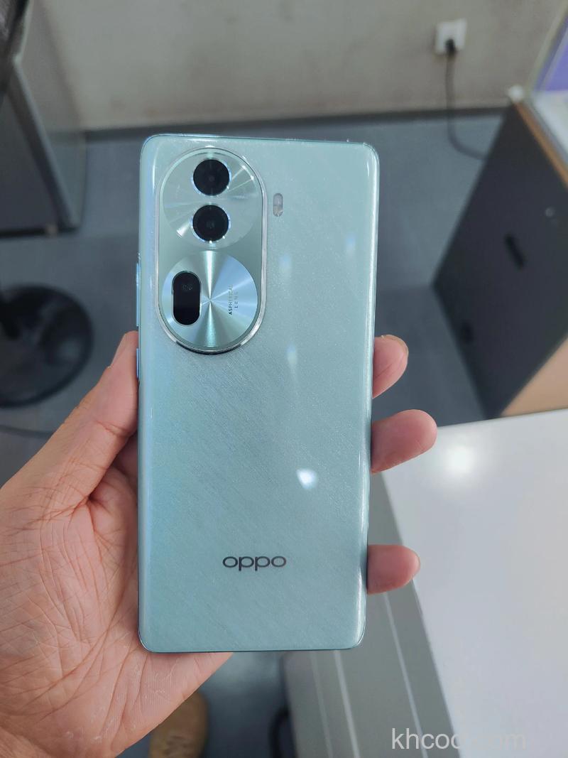 opporeno11怎么样 opporeno11是曲屏还是直屏【详解】
