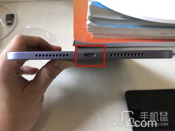 iPadmini6怎么插耳机 iPadmini6插耳机方法