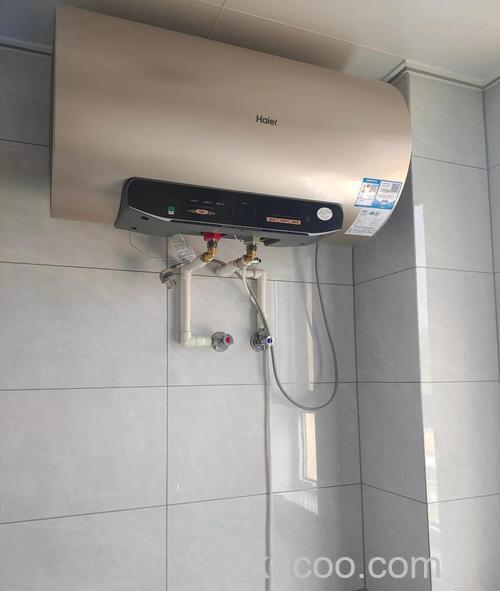 小型储水式电热水器30升好用吗 小型储水式电热水器30升特点【详解】