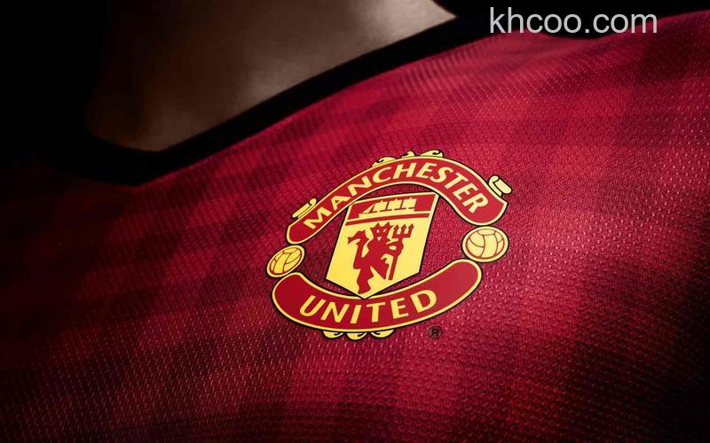 Photoshop设计创意拖影效果的红魔曼联主题壁纸