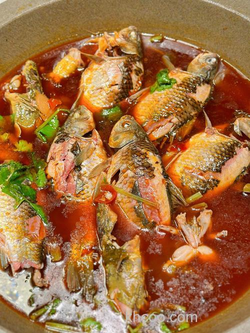 鲫鱼火锅都得放些什么调味料?