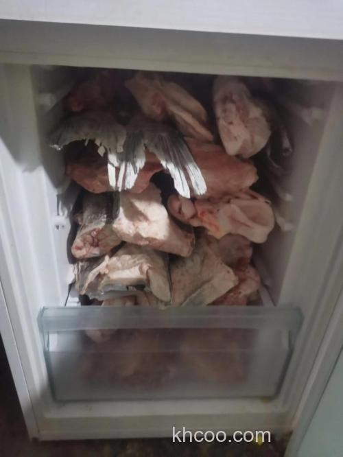 鱼肉放在冰箱里,摸着有点粘,拉丝,是不是坏了？