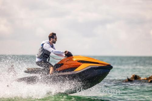 台钓与摩托艇结合开辟新途径，如何选适合的摩托艇？