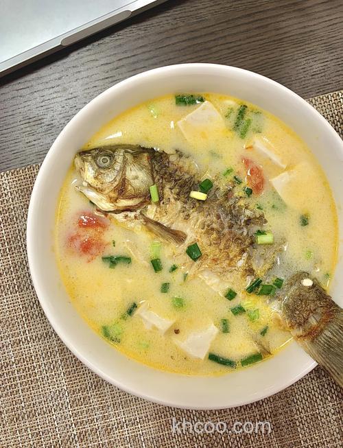 鲫鱼豆腐番茄猪肉松做汤？