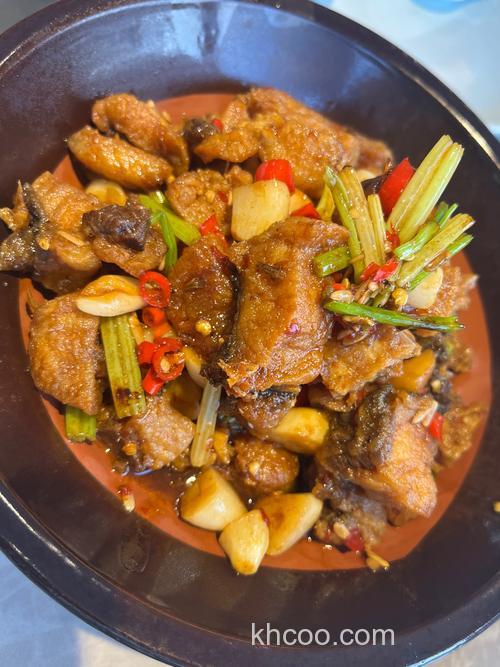 猪肉炖鱼块的家常做法？