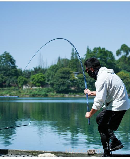 垂钓野战手杆鲢鱼