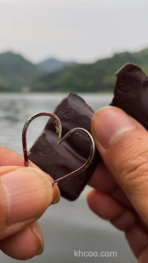 巧克力用来钓鱼怎么制作饵料？