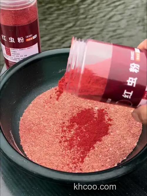 红虫粉配什么料钓鲫鱼