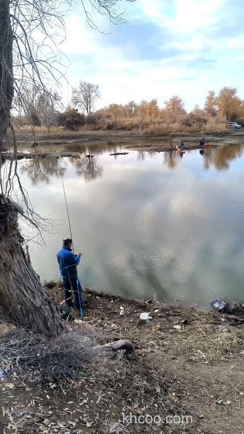 新疆地区夏季水库钓鱼的技巧