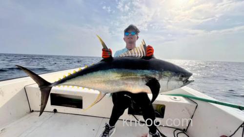 资深钓手谈出海钓金枪鱼：快艇选择及相关要点与智谋较量