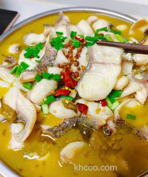 酸菜鱼浇汤是是什么意思？