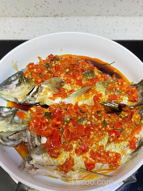 剁椒鲫鱼（川味）的做法步骤图，怎么做好吃