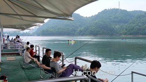 千岛湖筏钓进行时
