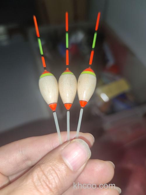 钓草鱼用什么形状的漂？