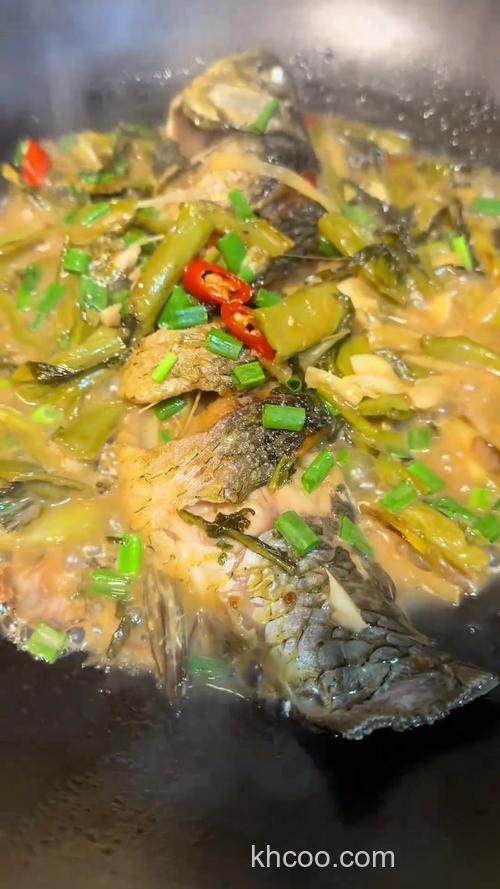 酸菜鲫鱼的正宗做法秋妹？