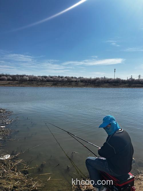 深冬初春野外钓鱼宜选小水域