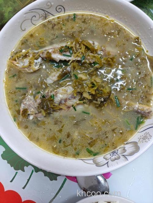 酸菜黄鱼汤家常做法？