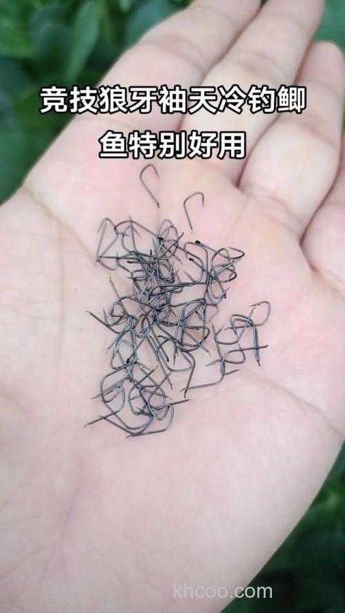 钓鲫鱼用竞技狼牙袖好还是金袖好？