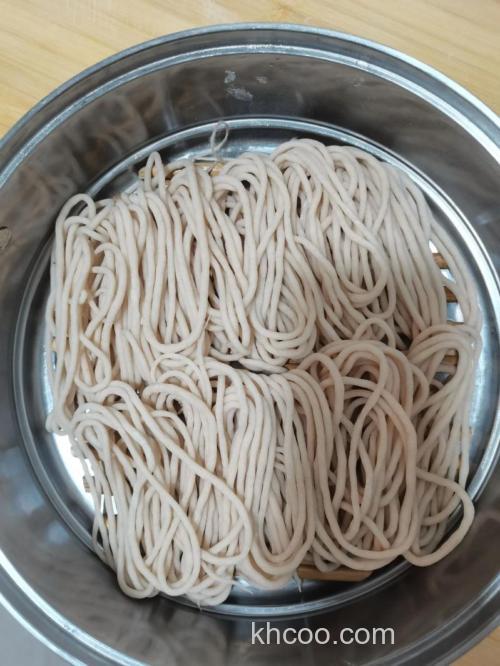 高粱面搓鱼的做法？