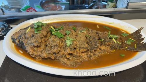 鲤鱼吃熟肉吗？