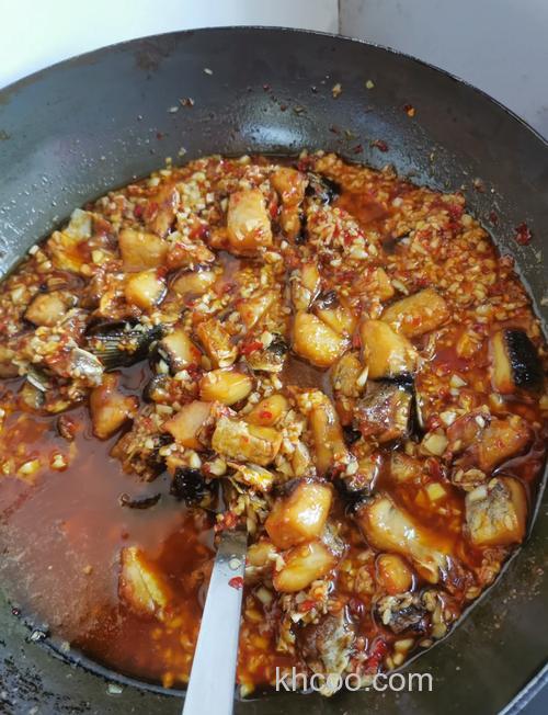 怎样做酒糟粑钓鱼？