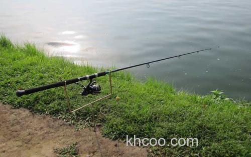 春天钓鱼_0