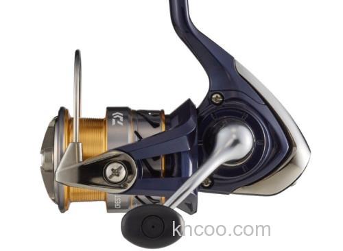 入门 DAIWA 20 CREST 纺车轮_0