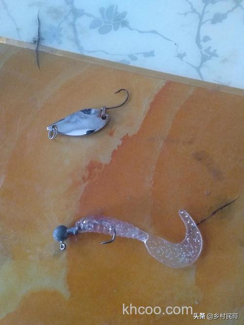 晚上路亚鲶鱼用什么饵最好？